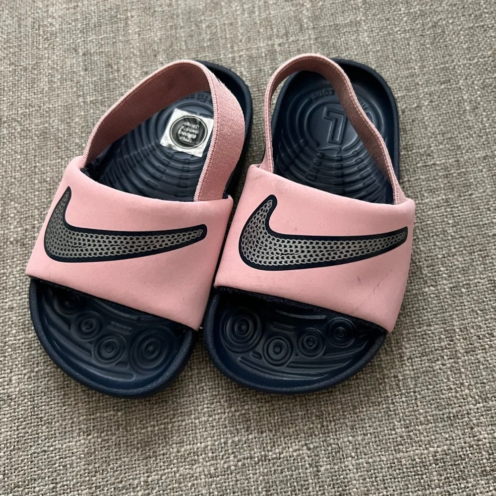 RUN SMALL baby girl NIKE slides - Picture 1 of 6